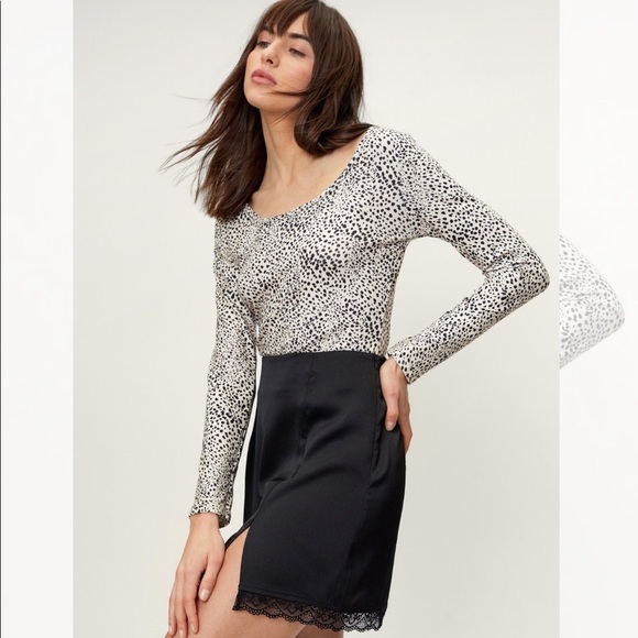 NWT Nasty Gal Spotted Animal Print Long Sleeve Scoop Neck Top - Picture 2 of 5
